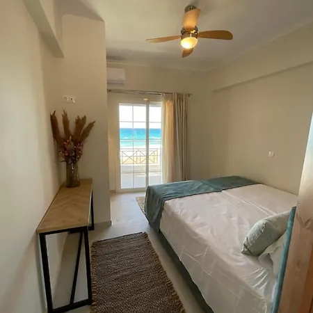 Nereides Suites Agios Gordios  Extérieur photo