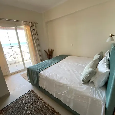 Nereides Suites Agios Gordios  Extérieur photo